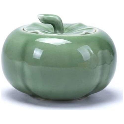 Memorial Ern, De Cremation for Human Ashes, Adult Ashes and Memory Ashes - A funeral box is displayed in the country