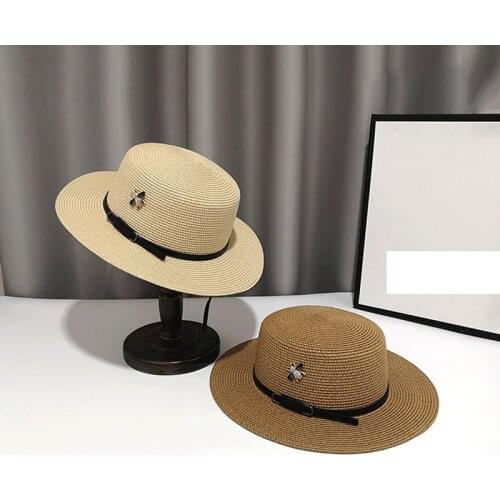 Ladies Sun Fedora Hats with Small Metal Bee Straw Hat Retro Gold Braided Hat Beach Outside Female Sunshade Flat Cap Visors Hats