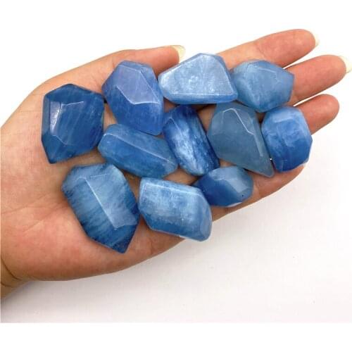 Cute Natural Aquamarine Irregular Quartz Hand Crafted Healing Energy Free Form Stones Decoration Healing Natural Quartz Crystals