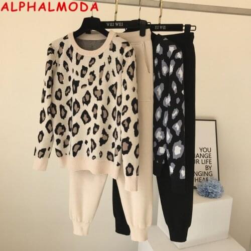 2019 Autumn and Winter New European Station Ins Cool Leopard Print Long-Sleeved Pullover Sweater + Simple Leggings Suit