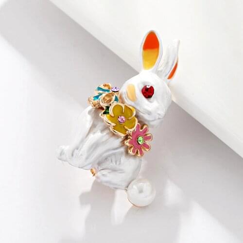 White Pink Rabbit Flower Wrench Enamel Brooches Women Men Alloy Rhinestone Animal Wedding Banquet Party Brooch