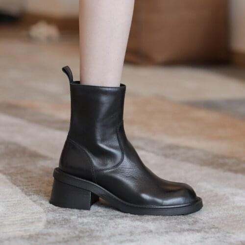 Osunlina Martin Boots Woman Black Genuine Leather Round Toe Warm Ankle Boots Comfortable Square Heels Zipper Handmade Shoes