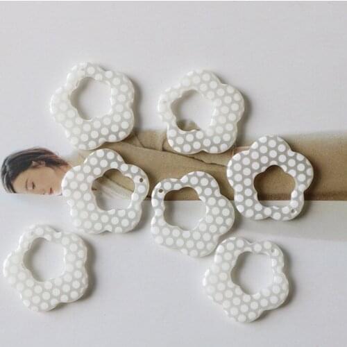 10 PCS 3.3cm Fashion Resin Hollow Flowers Pendant Wave Point Earring Pendant Connectors DIY Jewelry Findings Wholesale Supply