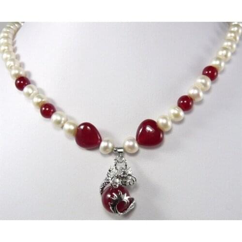 Fancy design Beautiful white pearl red jade & fancy pendant Necklace good