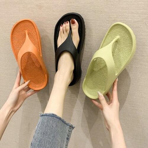 Flip-flops Women Summer New Couples Outdoor Fashion Mens High-quality Soft Thick-soled Slope With Beach Sandals and Slippers