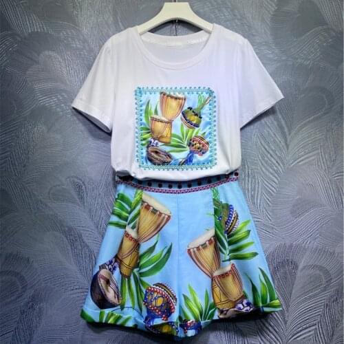 Summer 2021 New Designer womens High quality beading T-shirts+fashion print shorts two piece set C581