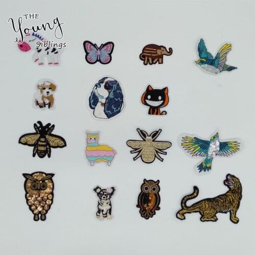 Mix Fashion Hot melt adhesive Patches Cute Animal cat dog Embroidered Applique Badge DIY Stickers Dresses Clothing Accessories