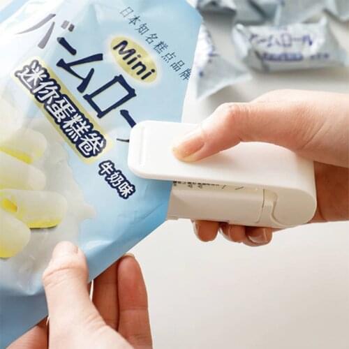 1Pcs Portable Mini Household Sealing Machine Sealer Food Saver Plastic Bag Capper Hand Pressure Hot Sealer Without Battery