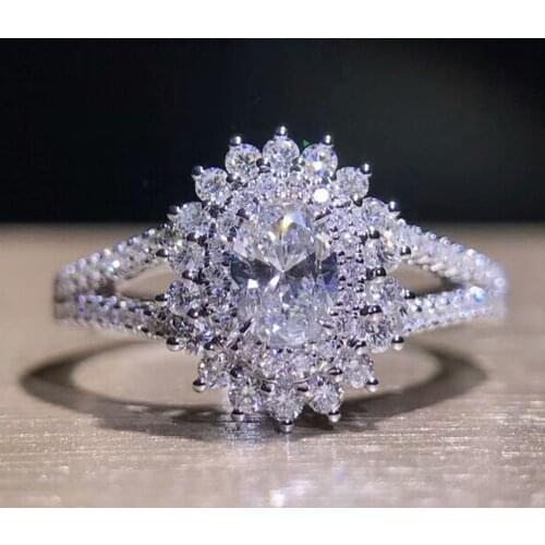 Huitan New Trendy Engagement Rings for Women White Color Inlay Shiny Cubic Zircon Delicate Party Accessories Luxury Jewelry Gift