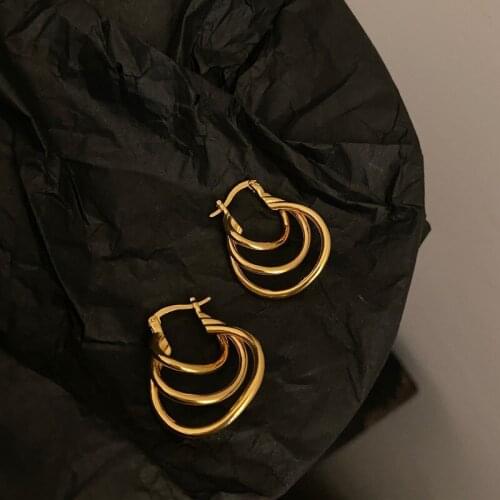 European and American geometric circle earrings five circles ins line metal sense cold designer personality woman