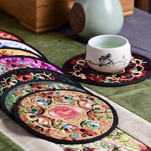 Vintage Floral Design Teacup Mat Round Modern Chinese Fabric Embroidered Coasters Home Durable Insulation Pads Cup Mat
