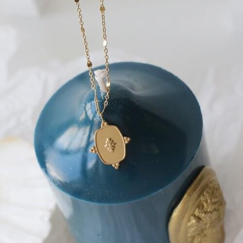 YUN RUO Baroque Square Pendant Necklace Stainless Steel Jewelry 18 K Gold Necklace for Woman Gift Fashion Accessory Wholesale