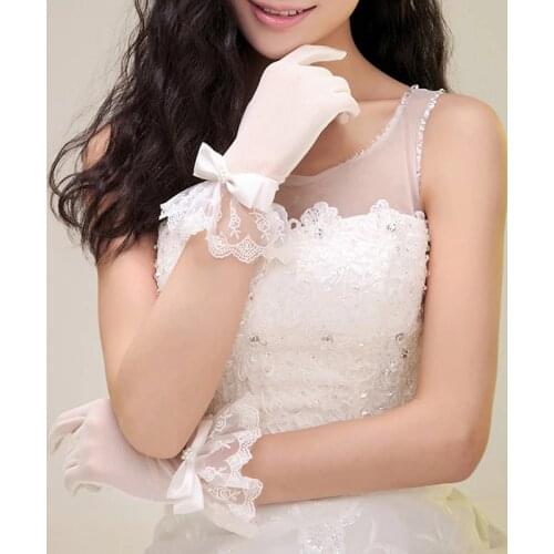 Woman Wedding Gloves Short Wrist Length Tulle Lace Appliqued With Bow White Bridal Party Gifts Wedding Accessories 2020 New