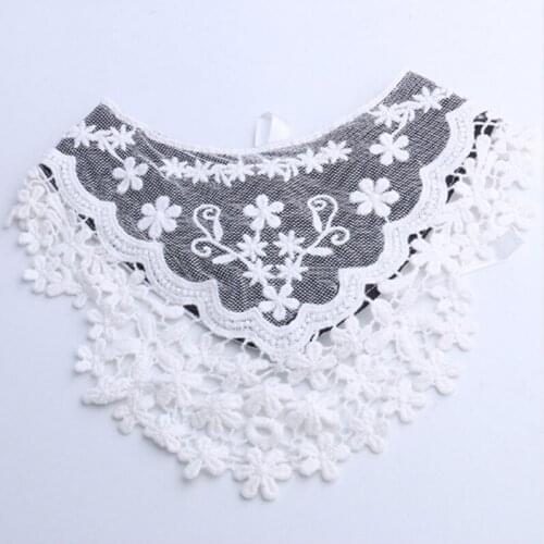 Baby Bibs Triangle Cotton Bibs Infant Saliva Towel Baby Boys Girls Feeding Soft Absorbent Apron Floral Princess Lace Bibs
