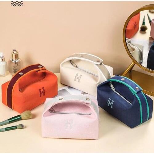 Simple Fashion Toiletry Bag Waterproof Cosmetic Bag Handbag Makeup Bag New Summer Make Up Bag Neceser Mujer Travel Organizer Bag