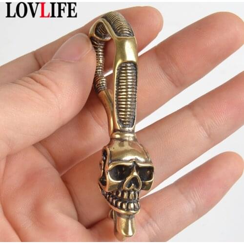 Solid Brass Keychain Skull Head Waist Hook Buckle Key Chains Car Key Ring Vintage Copper Punk Men Skull Key Holders Hanging Gift