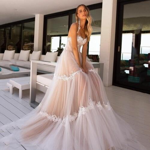 2021 Boho Seaside Tiered Tulle Wedding Dress Summer Beach A Line Princess Strapless Backless Bridal Gowns Vestido De Noiva