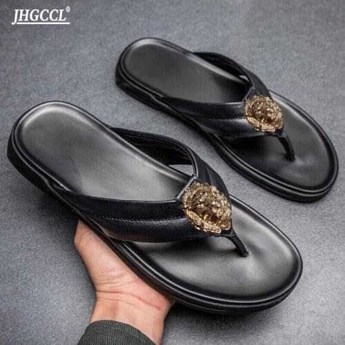 2021 new mens beach shoes flip-flops brand designer leather outer wear sandals cowhide skid wear resistant flip flops P1