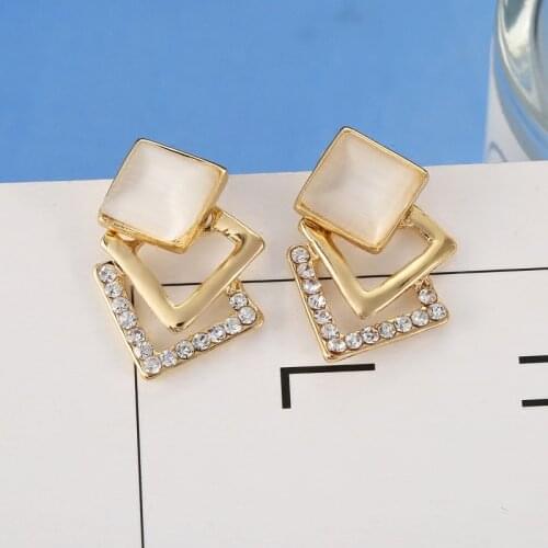 Vintage Rhinestone Opal Square Earrings Non Pierced Earrings Woman Ear Clip on Earrings for Party Wedding Jewelry No Ear Hole