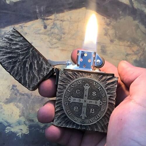 High-Quality Hand-Carved Pure Copper Brass Kerosene Lighter Desktop Creative Retro Classic Men’s Gift