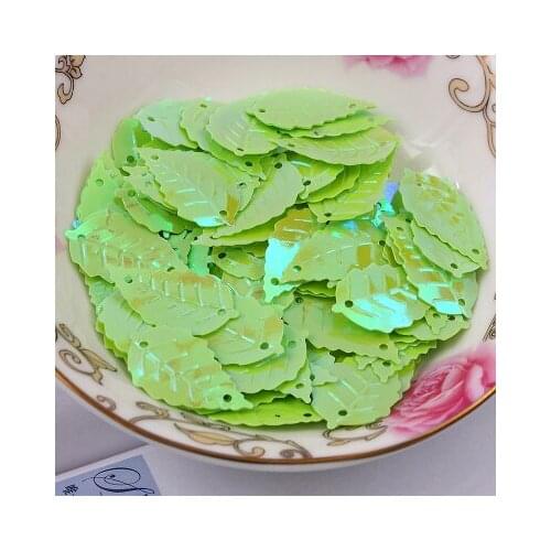 520pcs Leaf Sequins 13*24mm PVC Sewing DIY Garment Accessory Leaves With 2 Holes Green AB Confetti Spangles