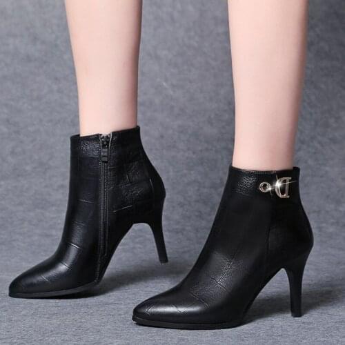 Spring And Autumn New Short Boots Womens Pointed Heeled High-heeled Fashion Boots Womens Martin Boots