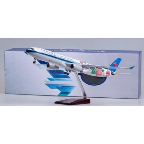 47CM 1:135 Scale 330 A330 Model AIR China SOUTHERN Airlines Airway W Base Wheel Lights Resin Aircraft Plane Toy