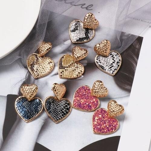Wholesale JUJIA Fashion Leopard Print Drop Earrings For Women Vintage Love Heart Leather Dangle Earring Punk Jewelry