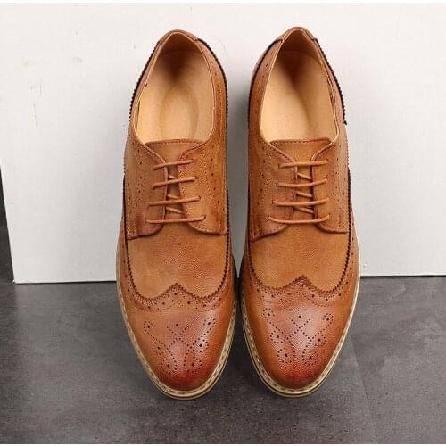New Oxford Shoes Men Brogues Shoes Lace-Up Bullock Business Wedding Dress Shoes Male Formal Shoes