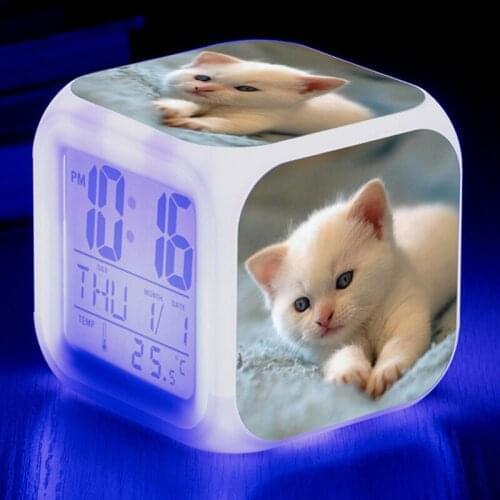 Very Beautiful Pet Cat Alarm Clock 7 Color Glowing LED Digital Alarm Clock For Kids Birthday Gift Multifunction Electronic Clock