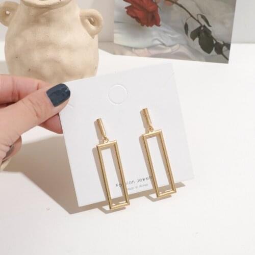 2020 New Vintage Simple Matte Gold Square Geometric Clip on Earrings for No Pierced Women Long Simple Ear Clip Jewelry Wholesale