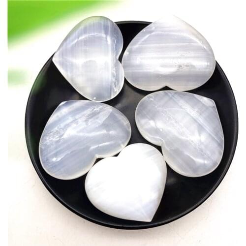 1pc Natural White Gypsum Selenite Plaster Stone Crystals Love Heart Shaped Polished Stone GemStone Healing Home Decoration Gifts