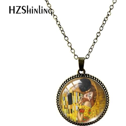 2020 New Arrival Vintage Glass Dome Antique Necklace Kiss Gustav Klimt Art Painting Glass Cabochon Jewelry