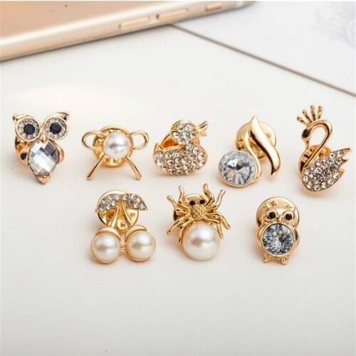 1pcs Kawaii Animals Badge Fashion Brooch Pin for Women and Men Coat Shirt Collar Ornaments Accessory Clothes Decoration