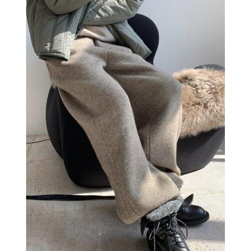 Woman long cashmere trousers from set