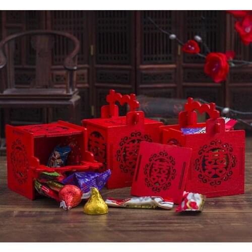 2pcs Wooden Candy Box Chinese Traditional Double Happiness Hollow Out Case Wedding Favor Gift Box Portable Tassel Decoration