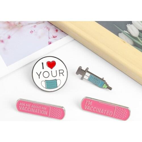 Funny Heart Syringes Enamel Pin Badge Novelty Cartoon Medical Brooches For Doctors Nurse Chic Gifts Lapel Pins Jewelry Wholesale