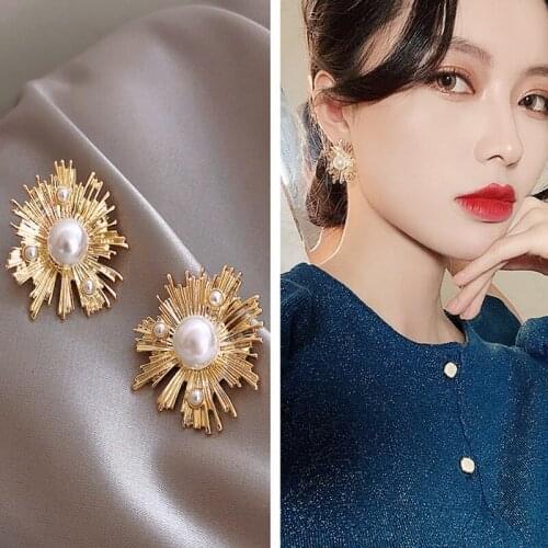 New Pearl Geometric Metal Earrings Snap Tide Female Fashion Earrings Exquisite Big Earring Hip Hop Street South Korea