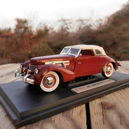 Diecast 1:18 1937 CORD 812 Simulation Alloy Classic Car Model Collection Souvenir Ornaments Display Vehicle Toy Gift Show