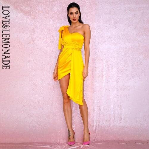 LOVE&LEMONADE Sexy Yellow One-Shoulder Strap Slim Fit Micro-Elastic Reflective Material Party Dress LM81933