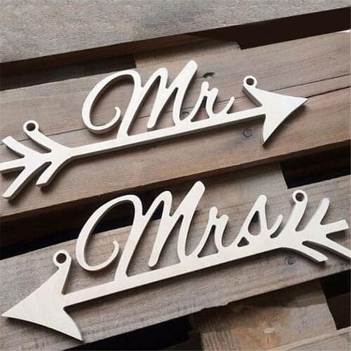 1Pair Party Direction Signs Rustic Wood Wedding Sign Mr & Mrs Arrow Signs Photography Prop Wedding Sign Holder