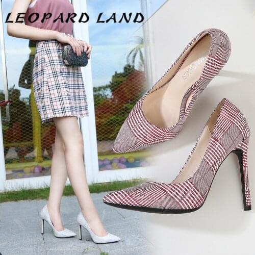 LEOPARD LAND 2021 Spring New Color-matching Womens Shoes Sexy Stiletto Plaid Pointed Pointed Shallow Womens Shoes CWF