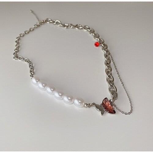 VSnow Textured CZ Zircon Butterfly Faux Pearl Pendant Necklace for Women Asymmetry Hollow Chunky Chain Beaded Necklace Jewelry