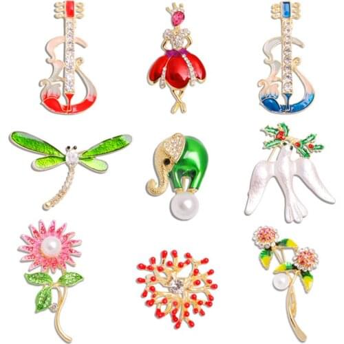 New Guitar Flower Crystal Brooch Animal Elephant Dragonfly Lapel Pins Scarf Buckle Badge Brooches for Women Jewelry Accessories