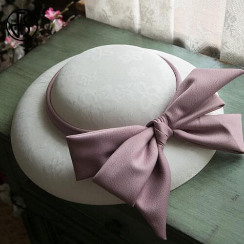 FS Fascinator White Derby Hats Elegant French Beret With Bow Round Hats Mesh Women Fedora Cocktail Party Church Wedding