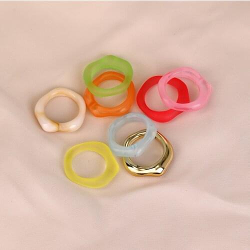 2021 Fashionable and Simple Summer Womens Shaped Color Plastic Personality Wearing Ring Bead Ring Set Decoration