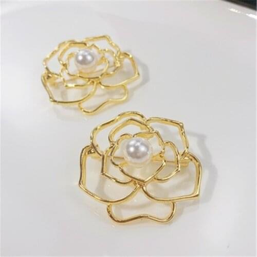 Hollow Camellia Brooches For Luxury Womens Clothing Flower Pin Women brooch jewelry