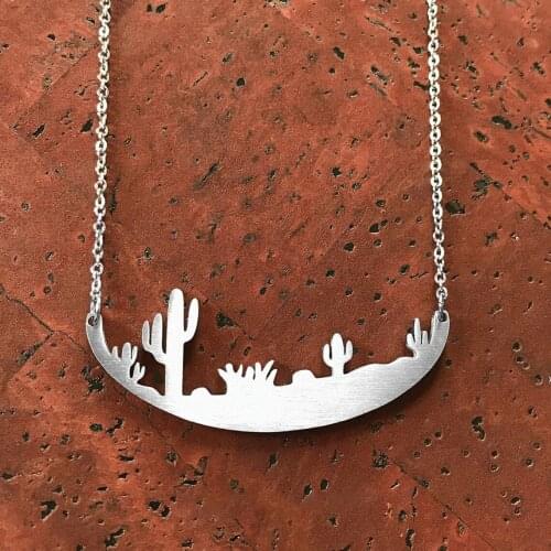 Stainless Steel Desert Cactus Pendant Necklace Simple Statement Long Chain Necklaces Accessories Jewelry Fashion Gift for Women