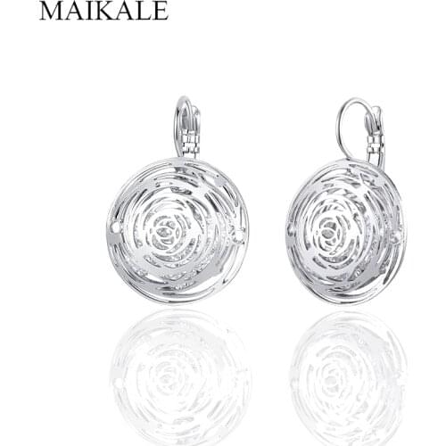 MAIKALE New Hollow Flowers Round Stud Earrings Simple Fashion Natural Zirconia Earrings for Women Jewelry Brincos