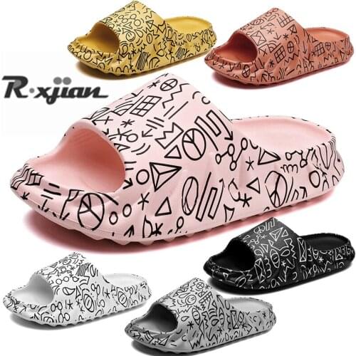 The new trend of mens and womens beach sandals slippers bathroom non-slip quick-drying slippers outdoor travel breathable